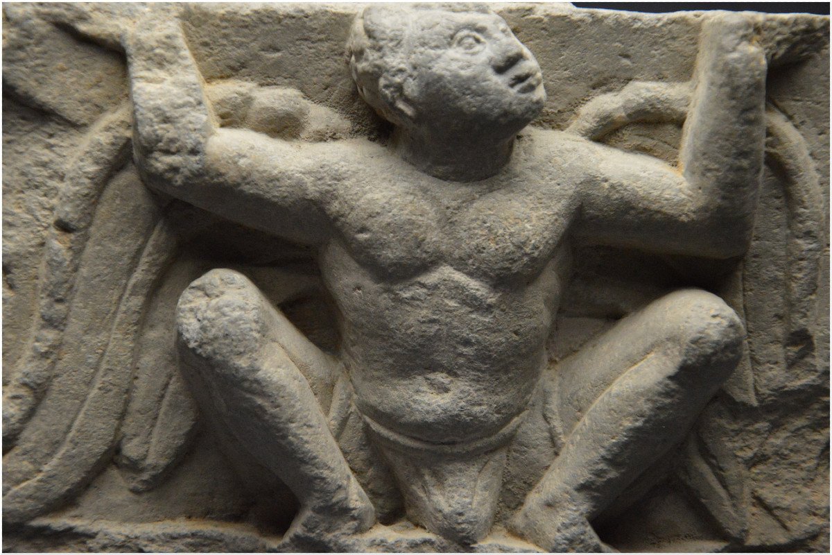 Pakistan - Gandhara Region, 2nd - 3rd Century Ad, Representation Of A Winged Atlantean-photo-2