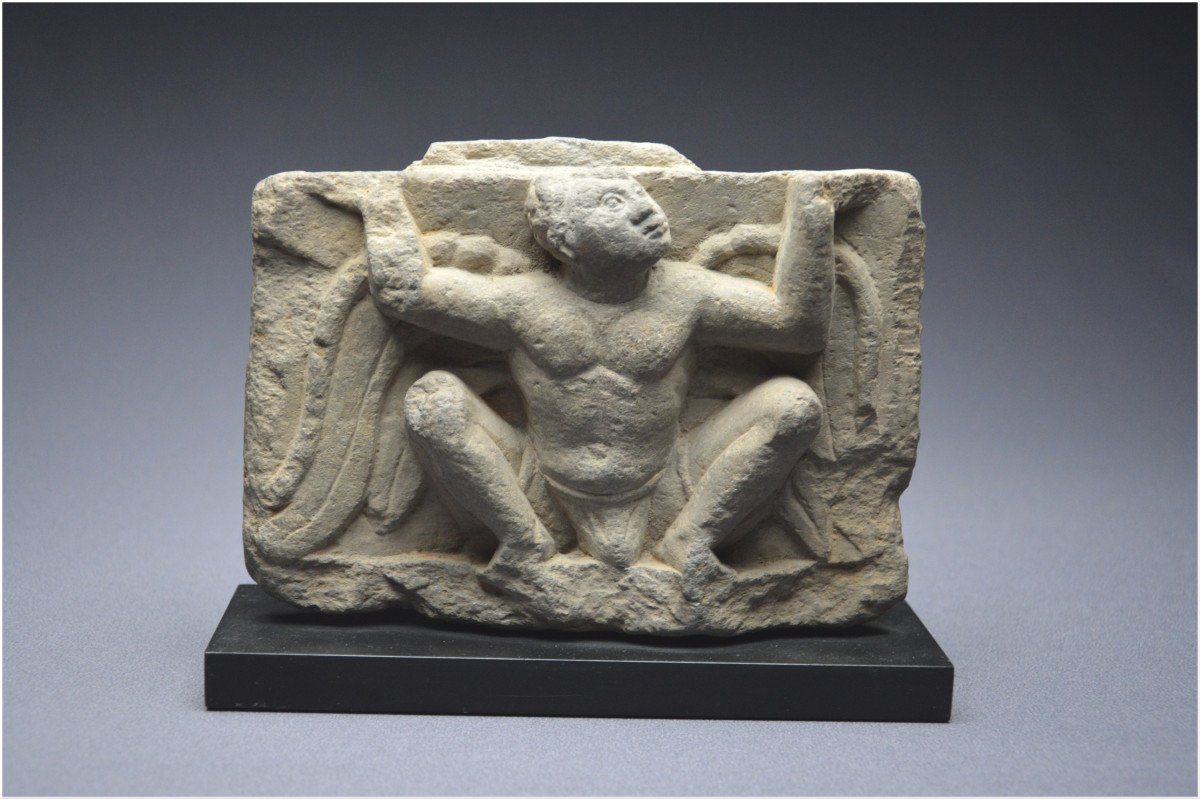 Pakistan - Gandhara Region, 2nd - 3rd Century Ad, Representation Of A Winged Atlantean