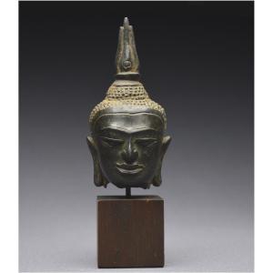 Royaume de Siam, XIVème - XVème siècle, Style de U-Thong, Petite tête de Bouddha en bronze 