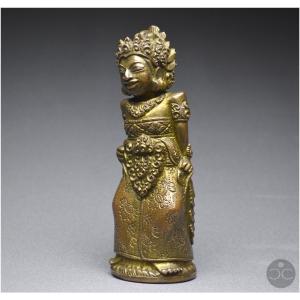 Indonesia, Bali, 16th - 17th Century, Anthropomorphic Kriss Handle In Copper Alloy