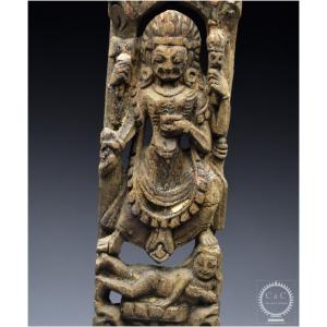 Nepal, 16th - 17th Century, Wooden Sculpture Of Kali In Her Wrathful Aspect 