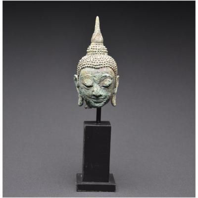 Royaume du Siam, XVIème - XVIIème siècle, École d'Ayutthaya, Petite tête de Bouddha en bronze 