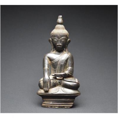 Burma, XIXth Century,  Bronze Maravijaya Buddha