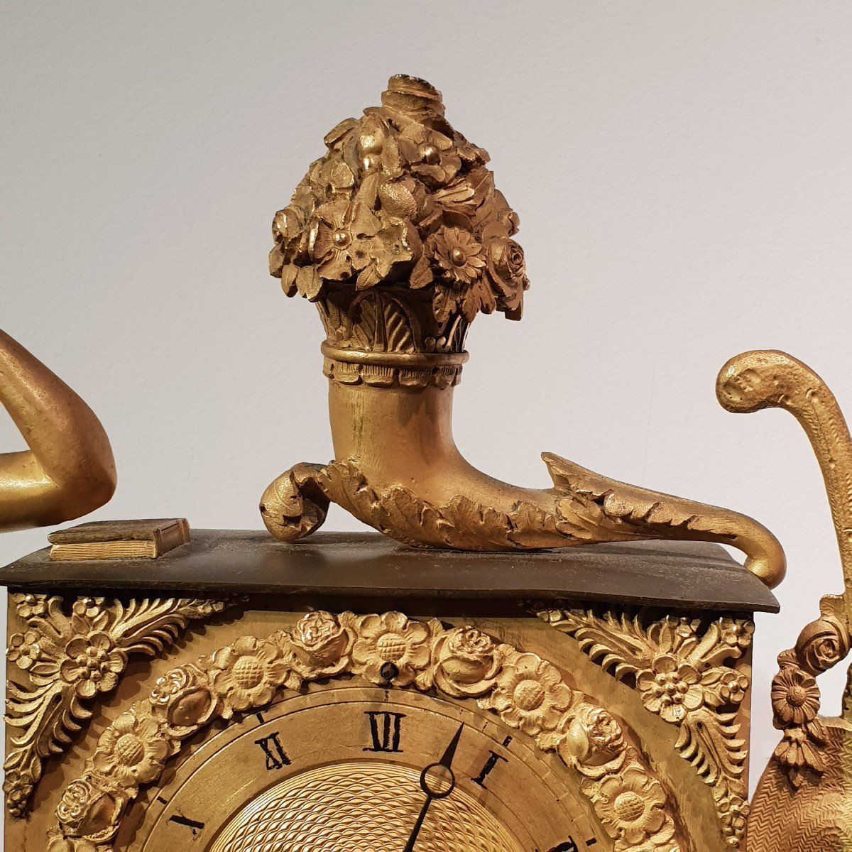 Pendule en Bronze Doré d'époque Restauration, Bergère Et Amoure-photo-4