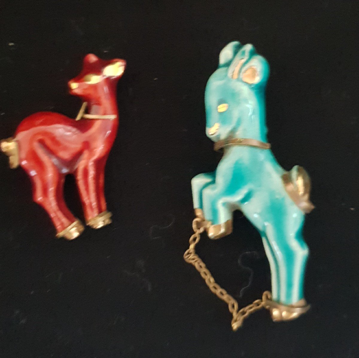 2 Broches Ceramique Biche Bambi Cab, Bordeaux Vers 1940-50