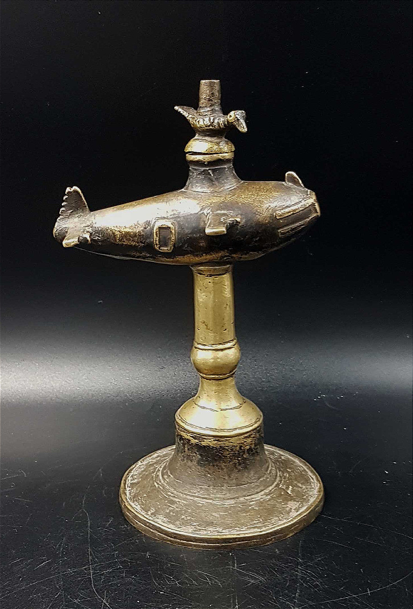 Airplane-shaped Oil Lamp, India-photo-2