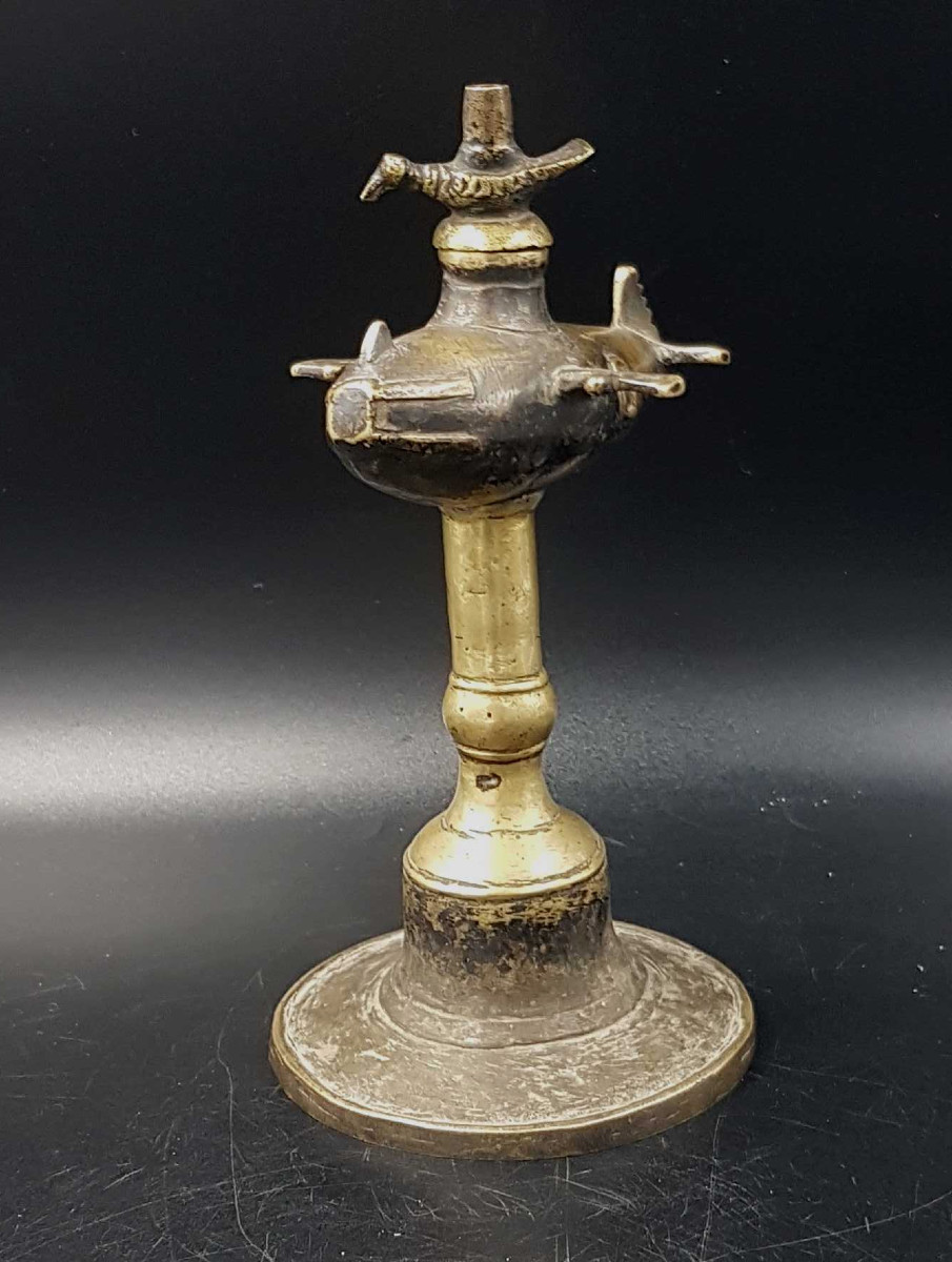 Airplane-shaped Oil Lamp, India-photo-1