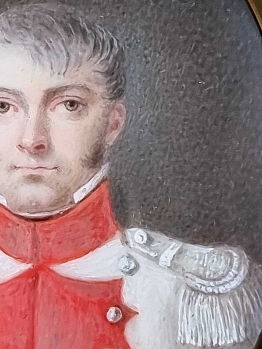 Miniature d'Un Officier Français  Premier Empire En Uniforme Militaire Blanc Et Rouge Napoléon-photo-1