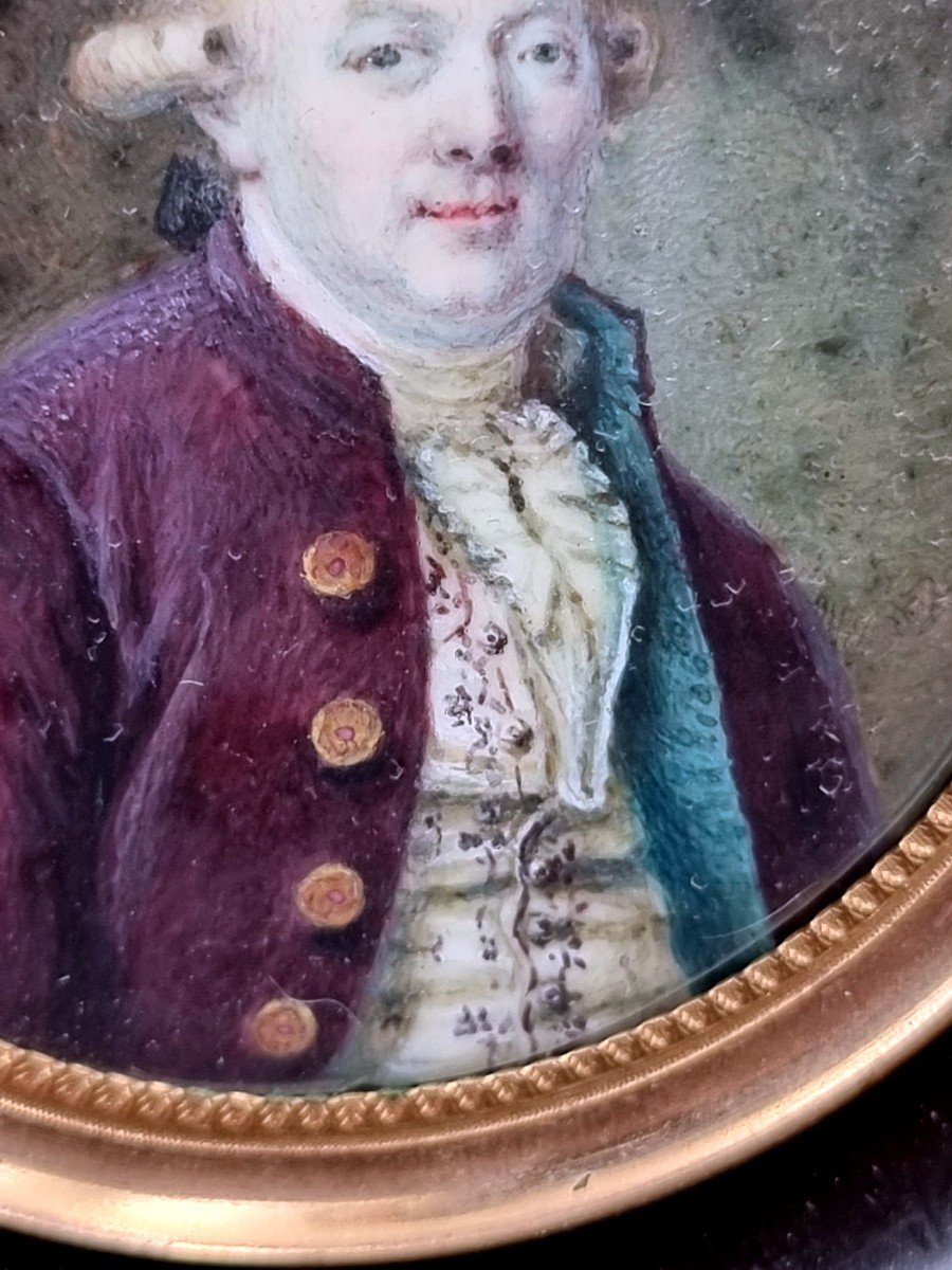 Miniature Of A Gentleman From The Louis XVI Period Very Fine Clothes From The 18th Century -photo-3