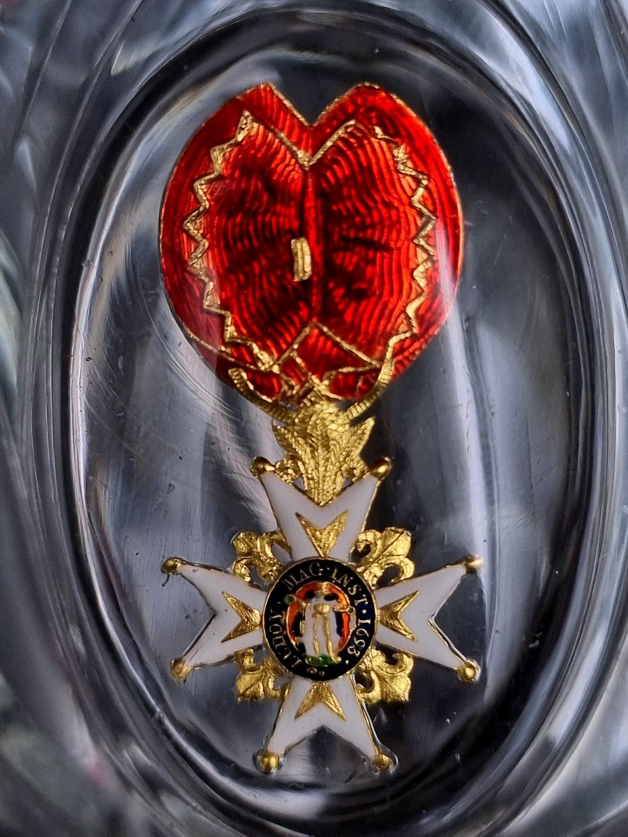 Crystal-ceramic Tumbler Decorated With A Medal From The Order Of Saint Louis -photo-2