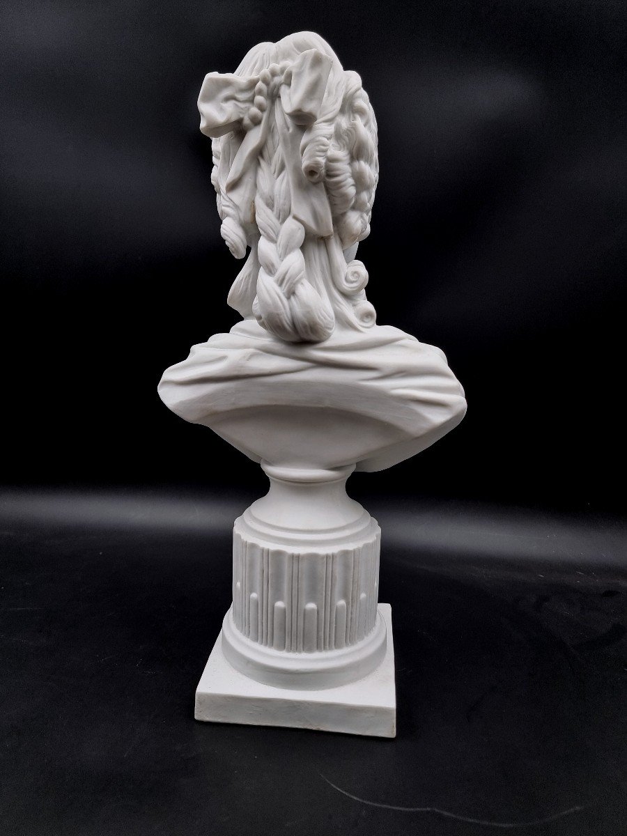 Biscuit Bust Of Queen Marie-antoinette Of France Bears The Mark Of Sèvres -photo-4