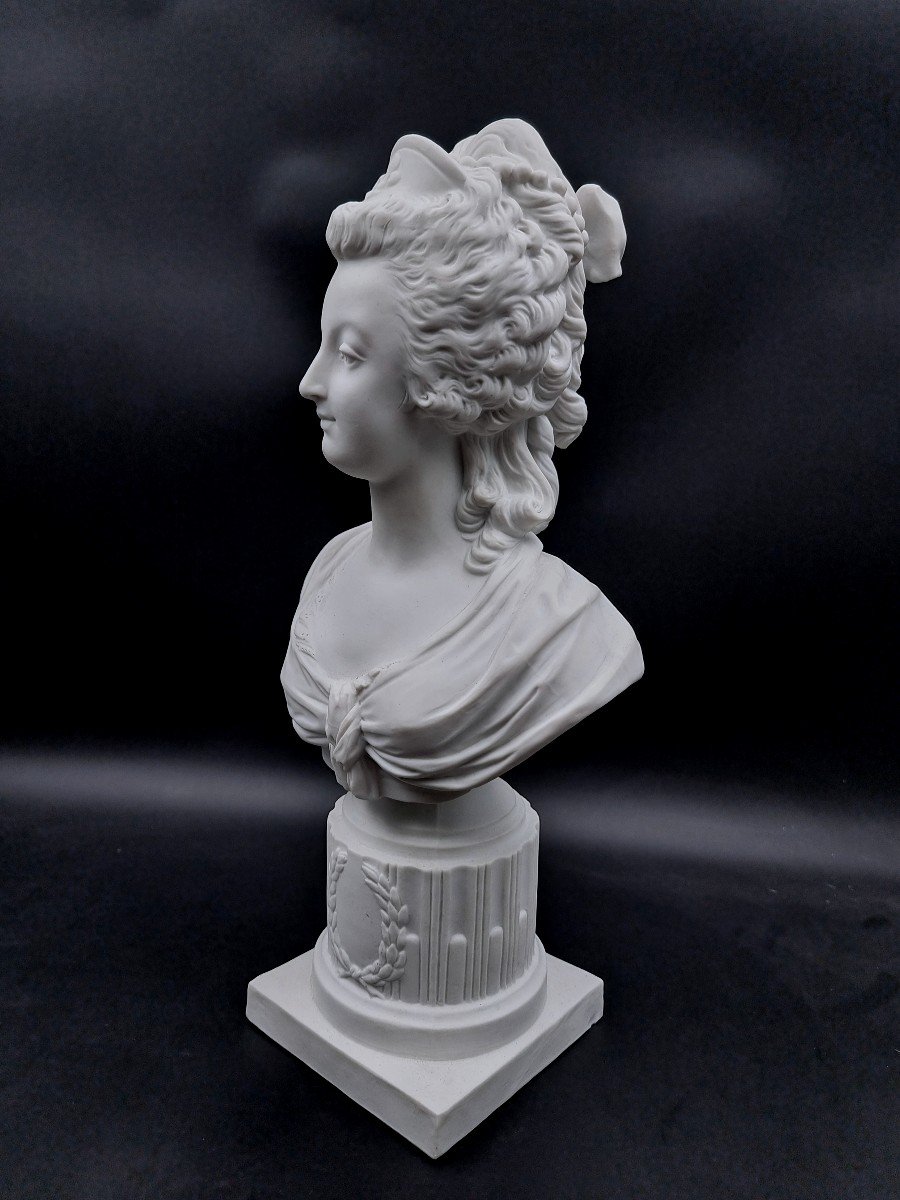 Biscuit Bust Of Queen Marie-antoinette Of France Bears The Mark Of Sèvres -photo-2