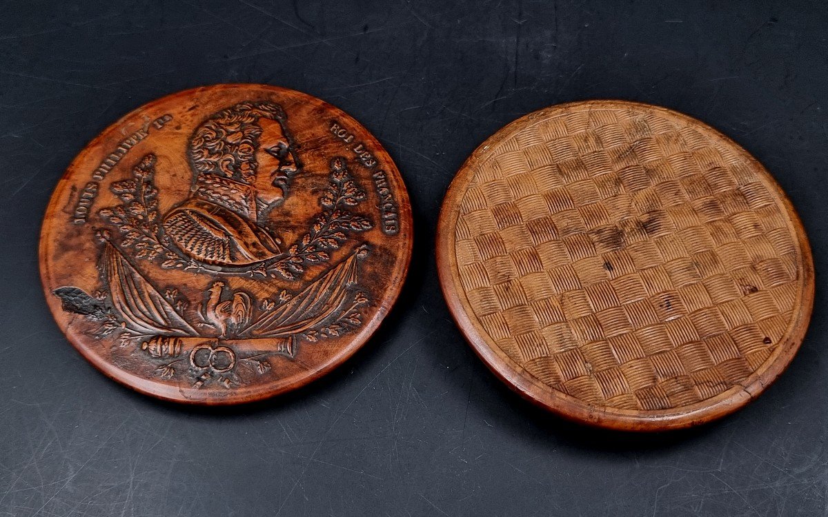 Circular Box In Pressed And Carved Wood Louis Philippe I King Of The French -photo-3