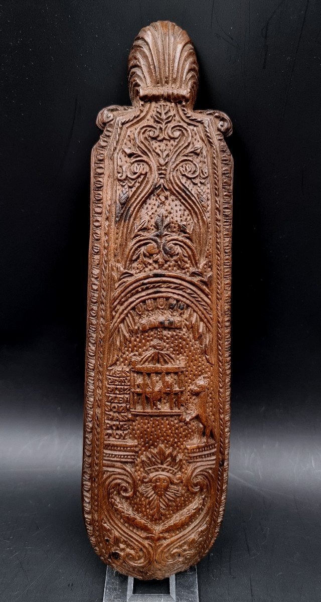 Tobacco Grater In Carved Wood With Scrolls, A Scene With A Fox And A Bird In A Cage 