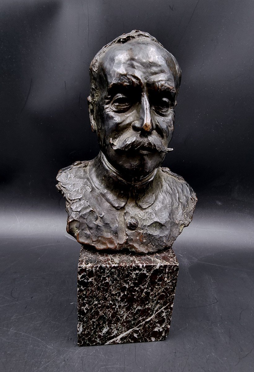  Buste Du Maréchal Foch Bronze Signé Sur l'épaule François Cogné Valsuani Fondeur Cire Perdue