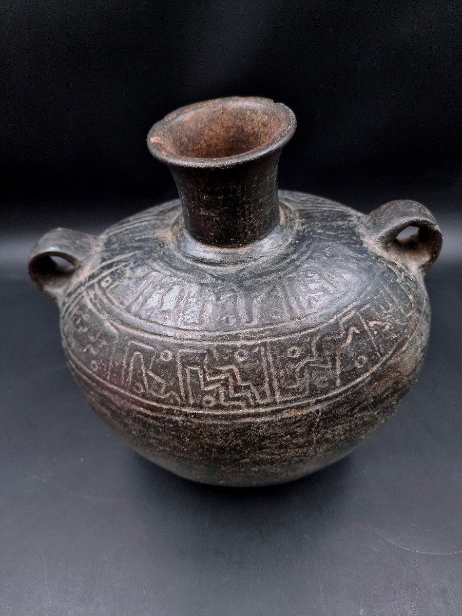 Pre-columbian Globular Vase Chimu Culture Peru Black Terracotta Two Small Handles -photo-1