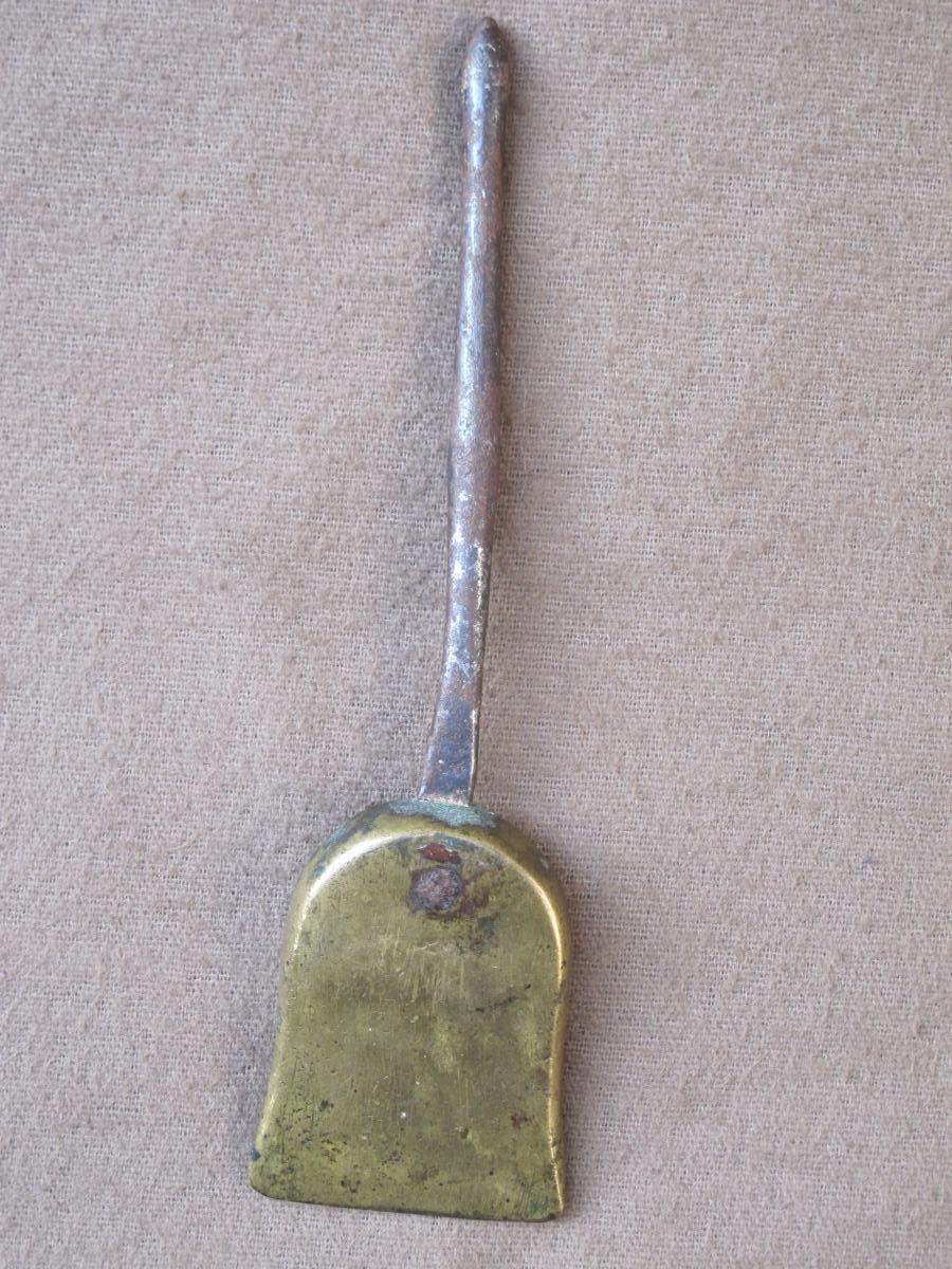 Shovel Embers Or Cover In Iron And Bronze Marked Alphonse .v.-photo-3