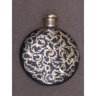 Lenticular Perfume Bottle Decor Inlaid With Gold Foliage XIXth Century