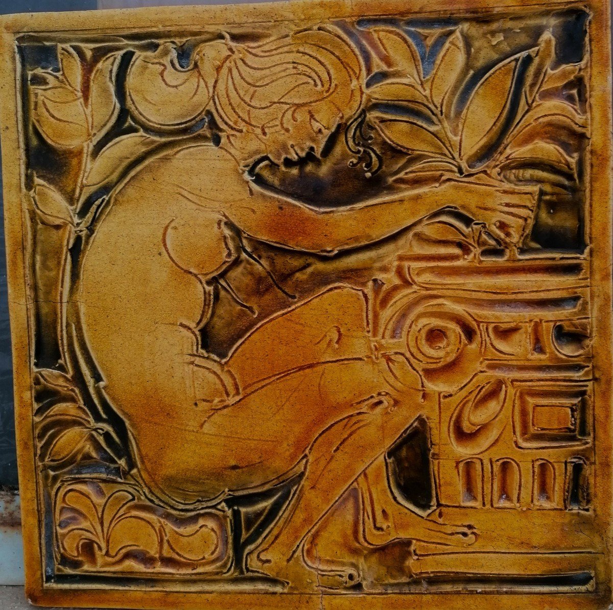 Art Deco Ceramic Tile - Young Woman - 38.5 X 38 Cm - Period 1930 -