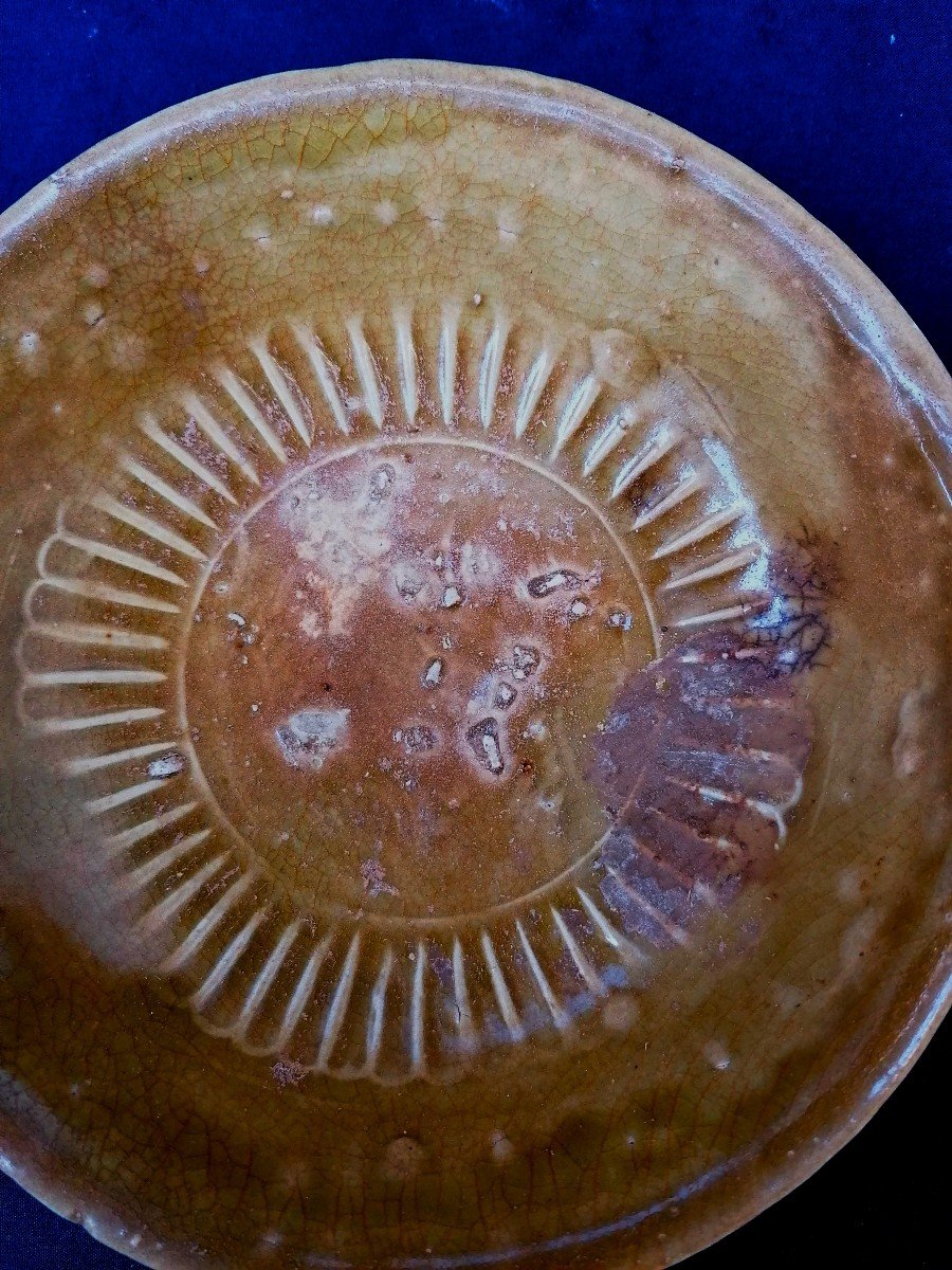 Bowl In Celadon Stoneware - - China Period XII-xiii Eme - Molded Decor --photo-2