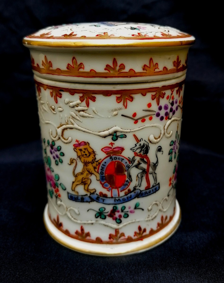 Covered Pot - Samson Porcelain - East India Company Style - Coat Of Arms - 19th Century -