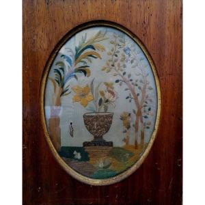 Embroidery On Silk - Reliquary - Mid 19th Century - Old Frame -