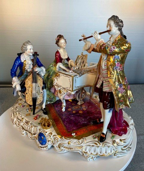 Majestueuse Groupe En Porcelaine -photo-3