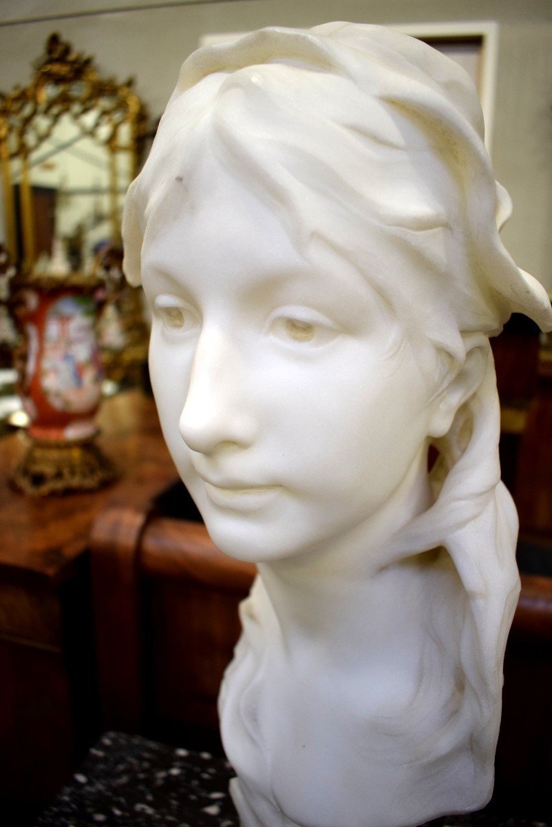 White Carrara Marble Bust-photo-2