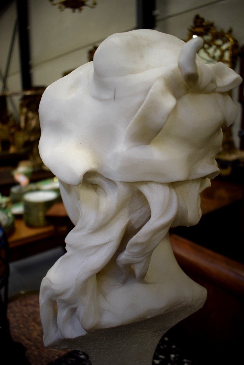 White Carrara Marble Bust-photo-1