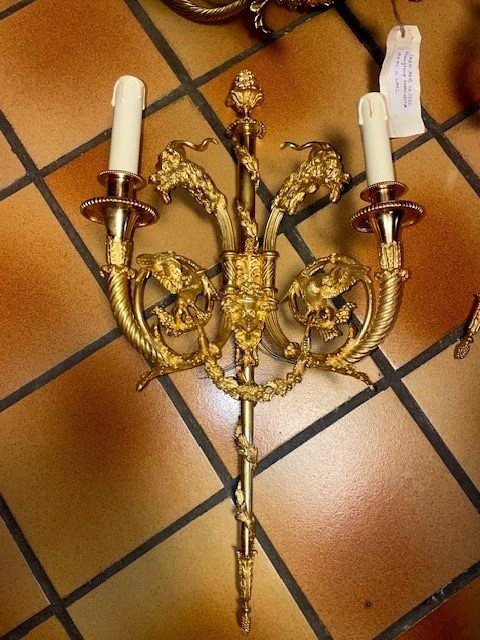 Chandelier And Its Two Wall Lights In Gilded Bronze-photo-3