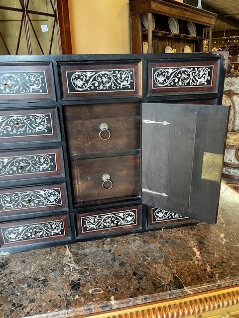 Italian Cabinet -photo-2