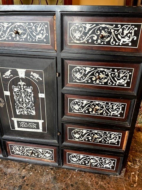 Italian Cabinet -photo-4