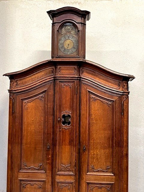 Palatial Size 18th Century Wardrobe -photo-2