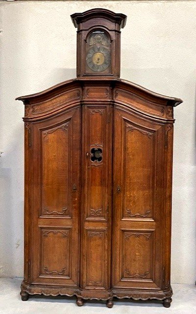 Palatial Size 18th Century Wardrobe 