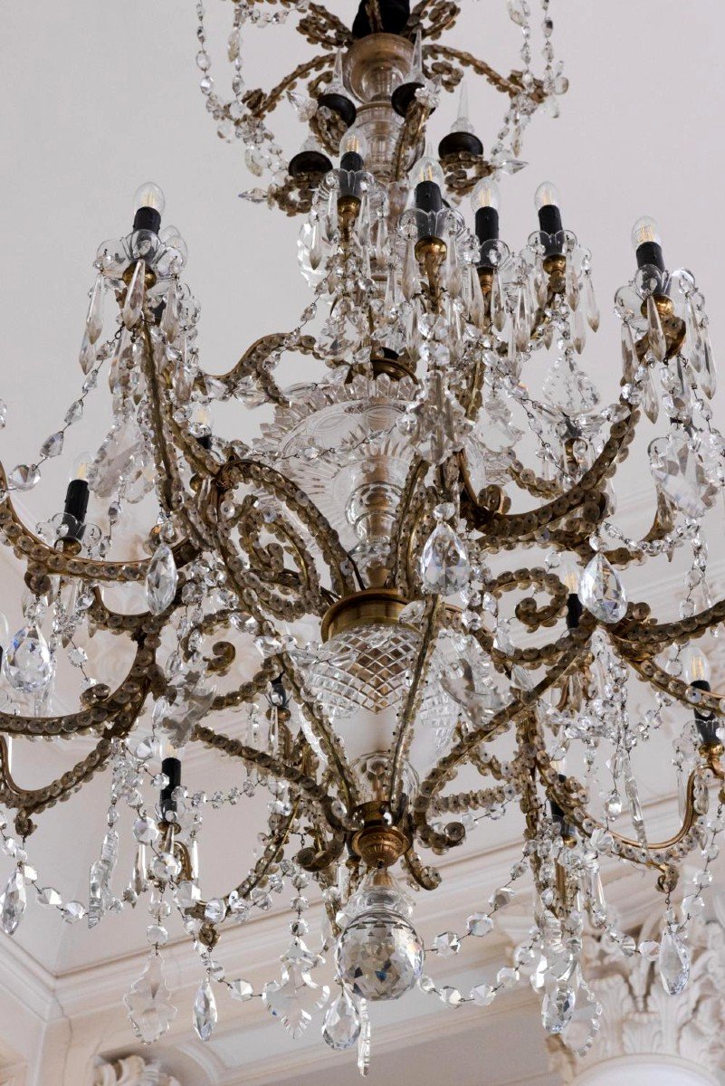 Baccarat Chandelier -photo-2