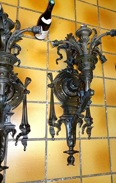 A Pair Of Palatial Size Bronze Sconces-photo-2