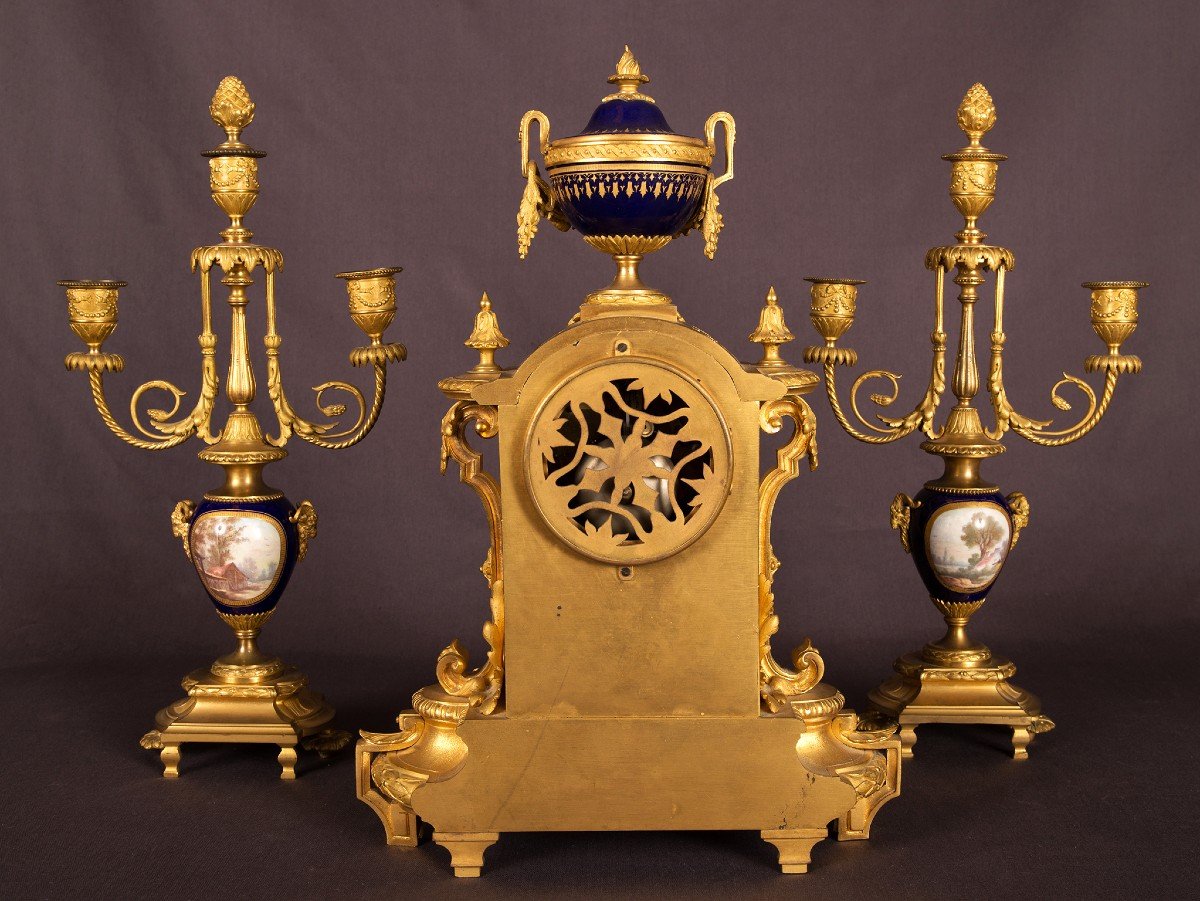 Clockset In Sèvres Porcelain And Gilt Bronze -photo-8