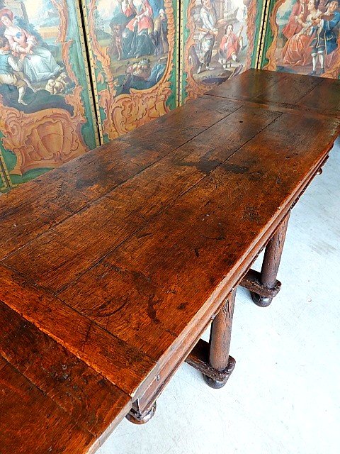 Renaissance Table-photo-4