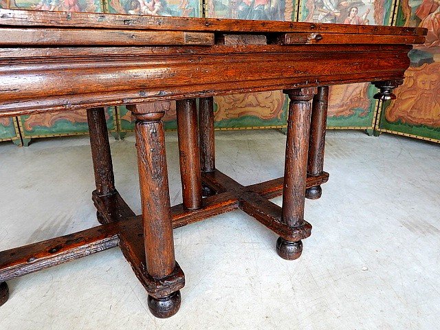 Renaissance Table-photo-2