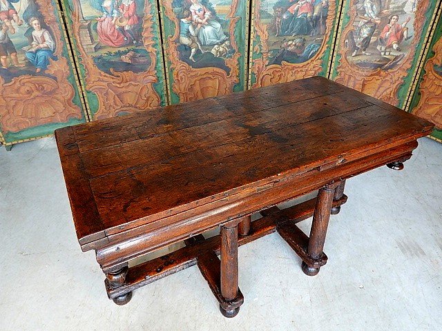 Renaissance Table-photo-4