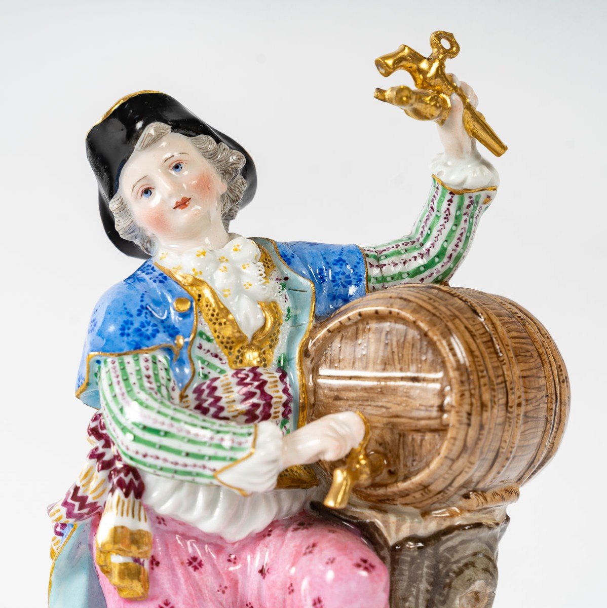 Meissen: The Winemaker With The 19th Century Porcelain Barrel-photo-2