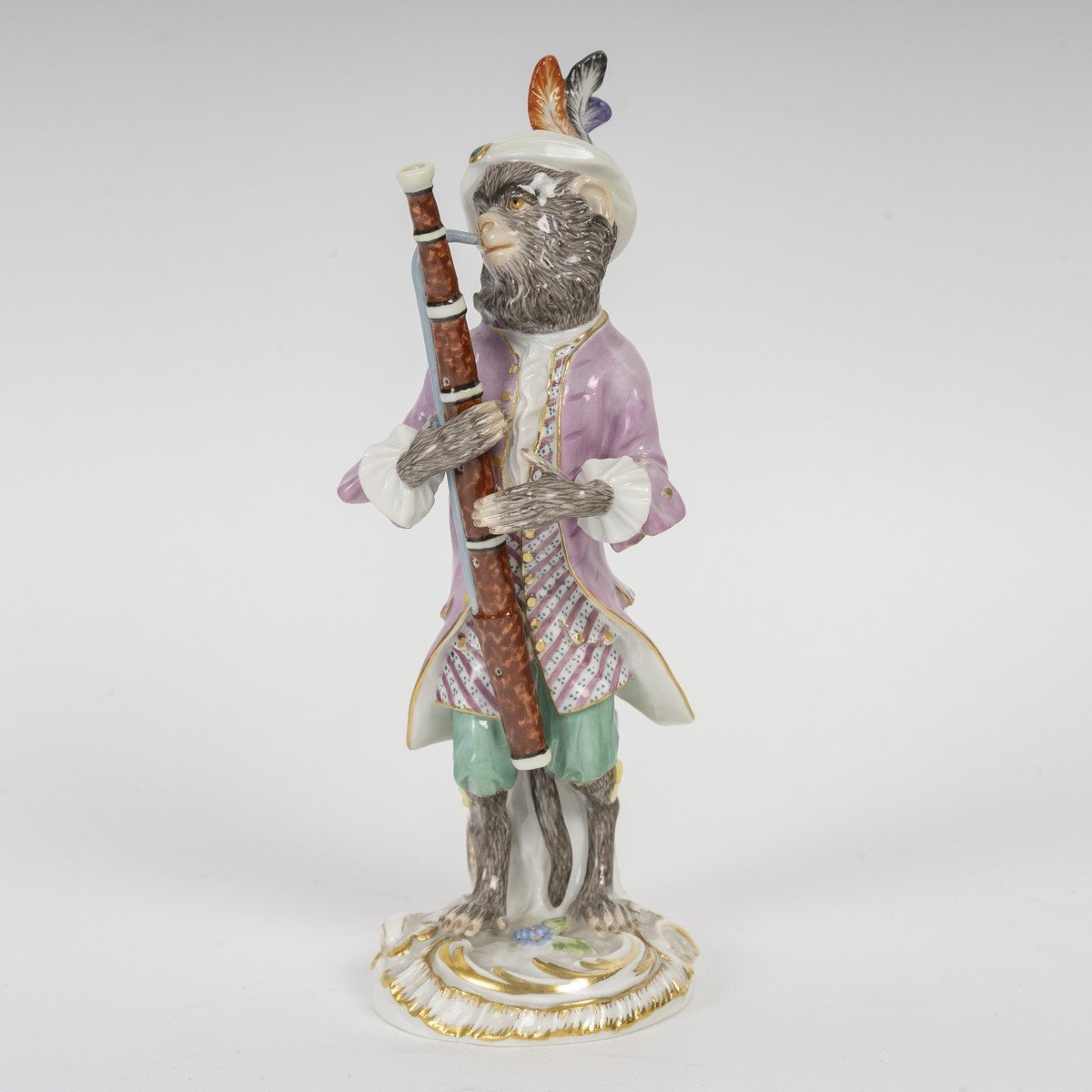 MEISSEN : Singe musicien en porcelaine, le BASSON, XXème siècle 