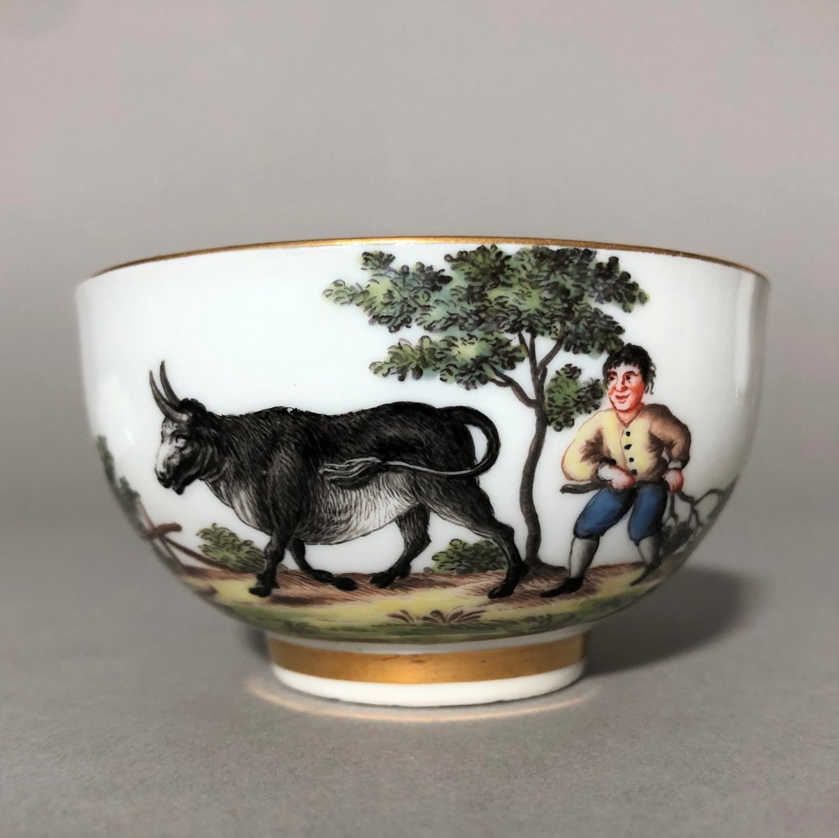 Meissen (saxony): Porcelain Cup With 18th Century Country Decor-photo-1