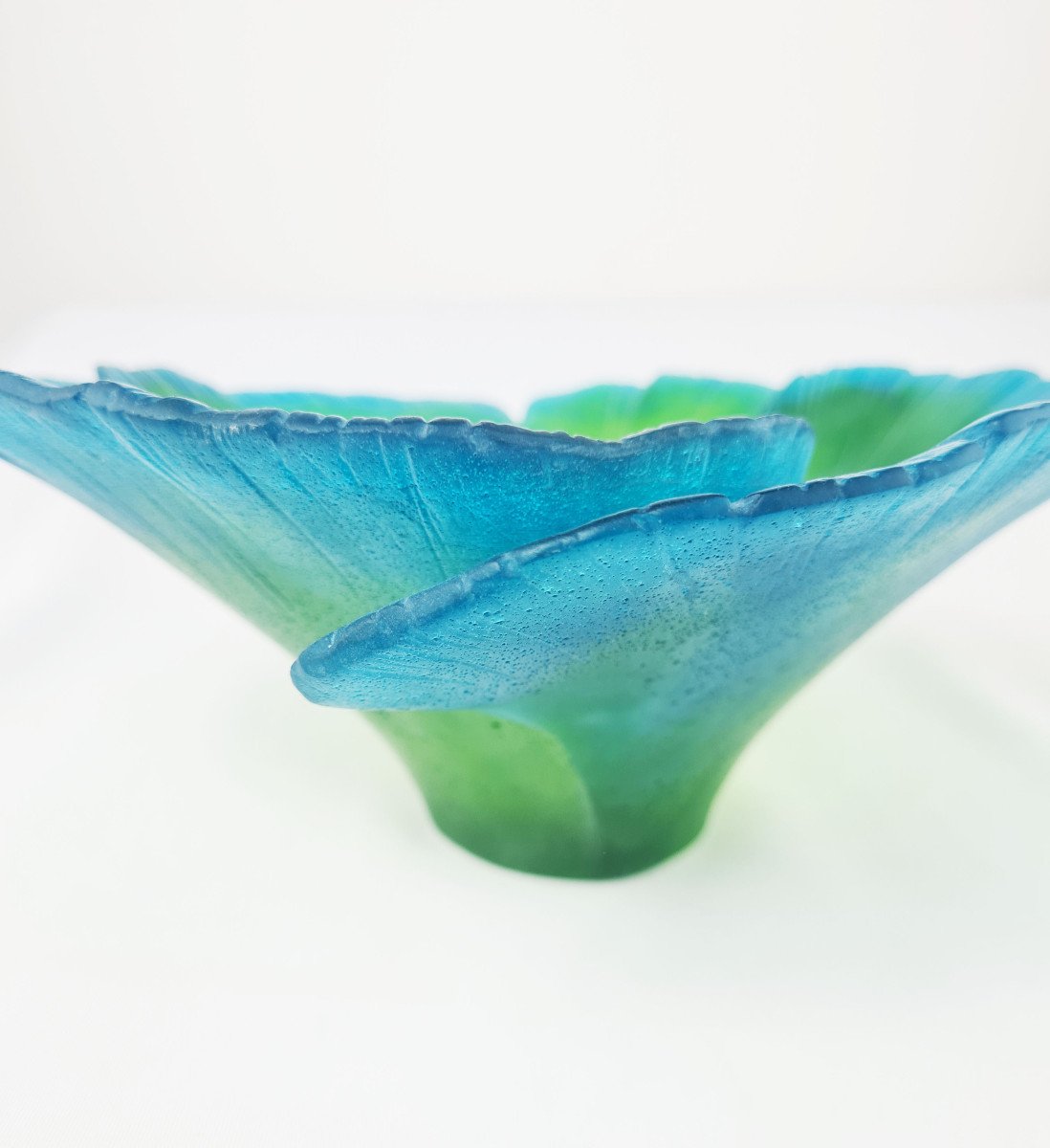 Coupe en pate de cristal mod&egrave;le Ginkgo, Daum France