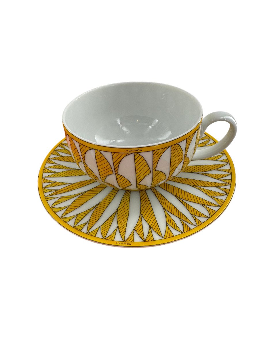 Ensemble De 2 Paire-tasses à Thé En Porcelaine De Limoges, Maison Hermès, Modèle Soleil.-photo-3