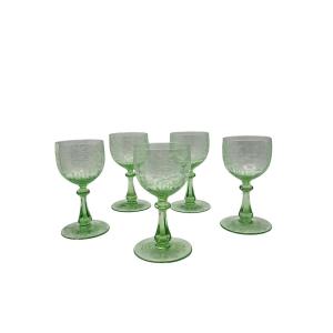 Série De 5 Verres à Vin Du Rhin En Cristal Gravé Et Doublé Vert, Lobmeyr, Vienne.