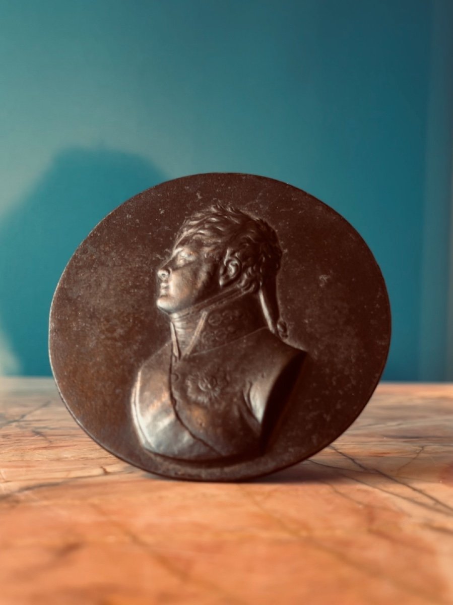 Médaillon Avec Un Portrait De Profil De l'Empereur Alexandre I De Russie En Bas-relief