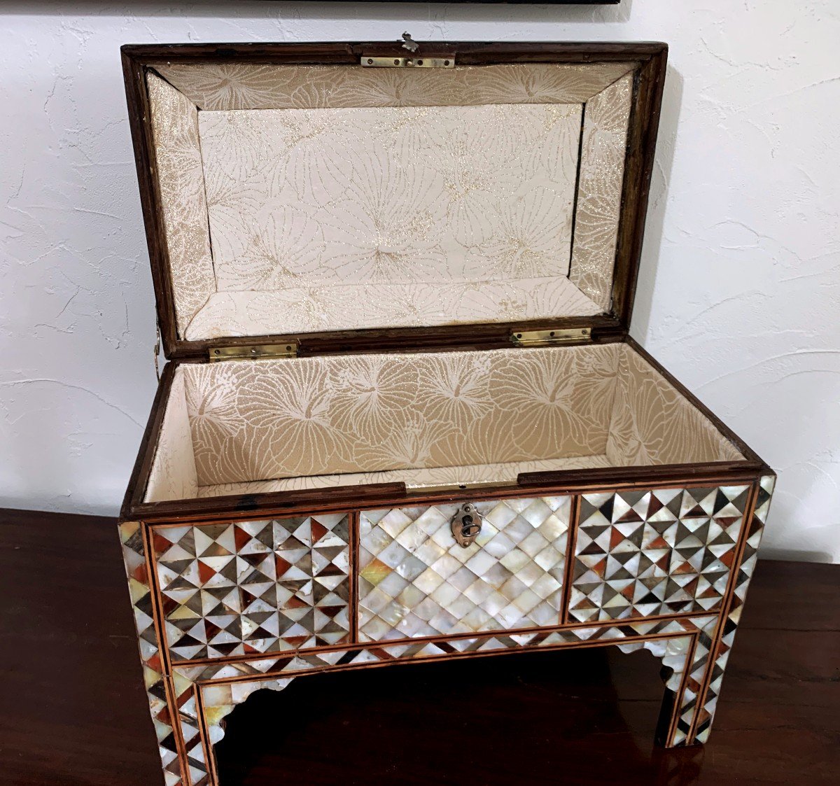 Ottoman Empire Wedding Box Inlaid With Mother Of Pearl And Tortoiseshell -photo-3