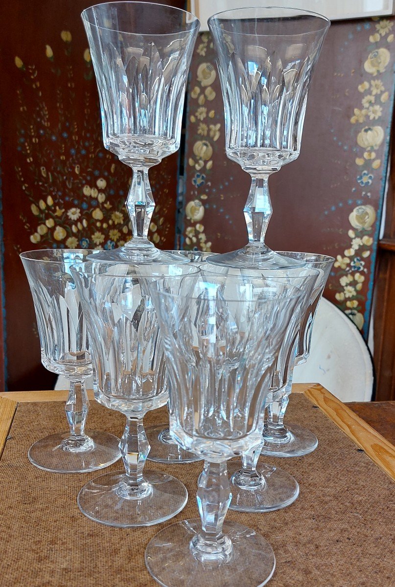 8 Verres à Vin Baccarat    Polignac