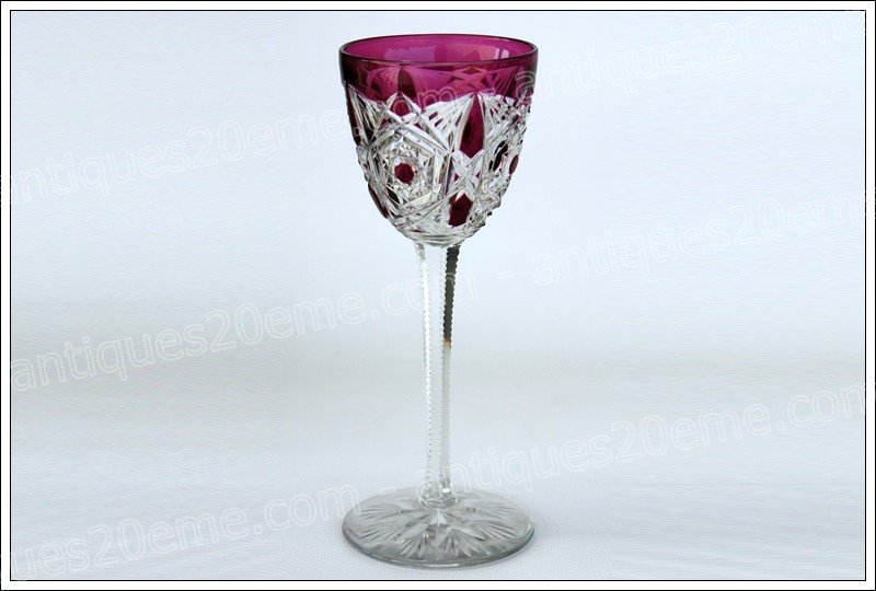 Verre à Vin Du Rhin En Cristal De Baccarat, Modèle Lagny Violet